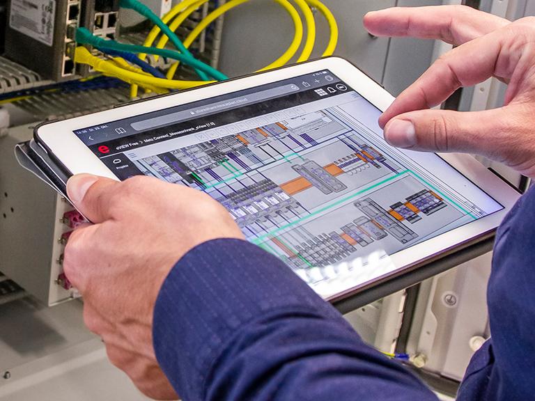 Control cabinet construction 4.0 – From digital device data to digital control cabinet