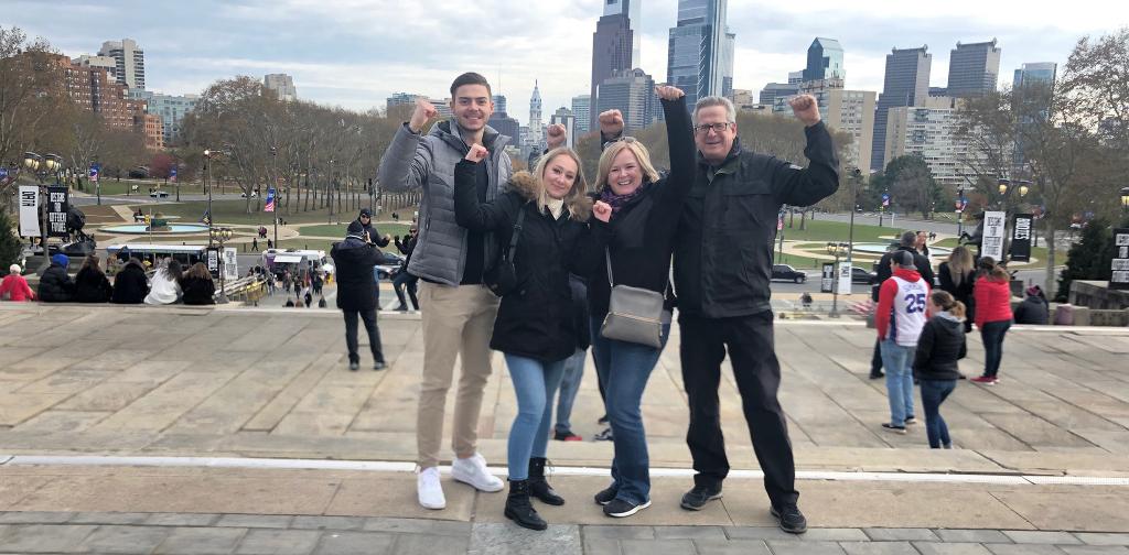 Rocky Steps in Philadelphia | von links: Kristofer, Carolin, Caroline und Dave