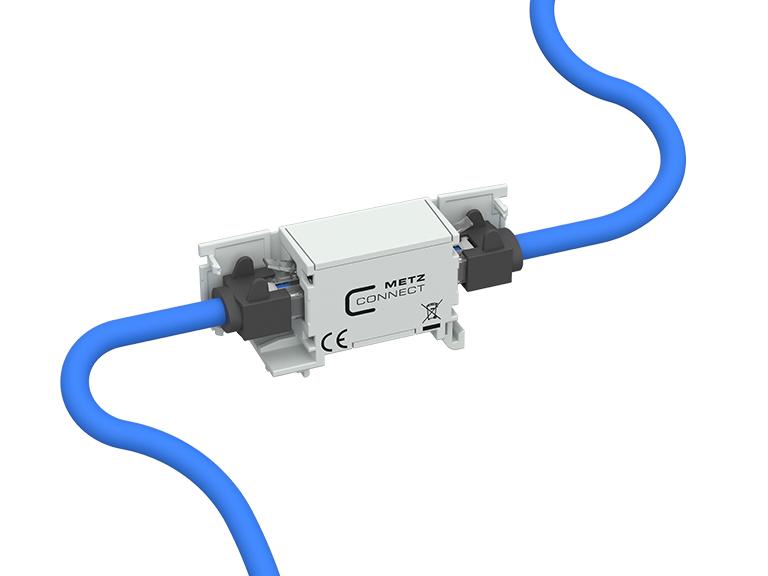 Kupplungen und Patchkabel von Metz Connect für die flexible Datenverkabelung bei der Installation von Smart-Meter-Systemen