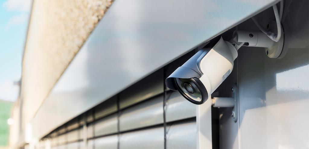 Caméras IP : intégration dans des boîtiers compacts